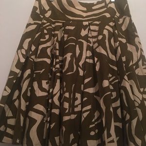 🆕H&M Skirt size 14 NWOT Green & Beige pattern